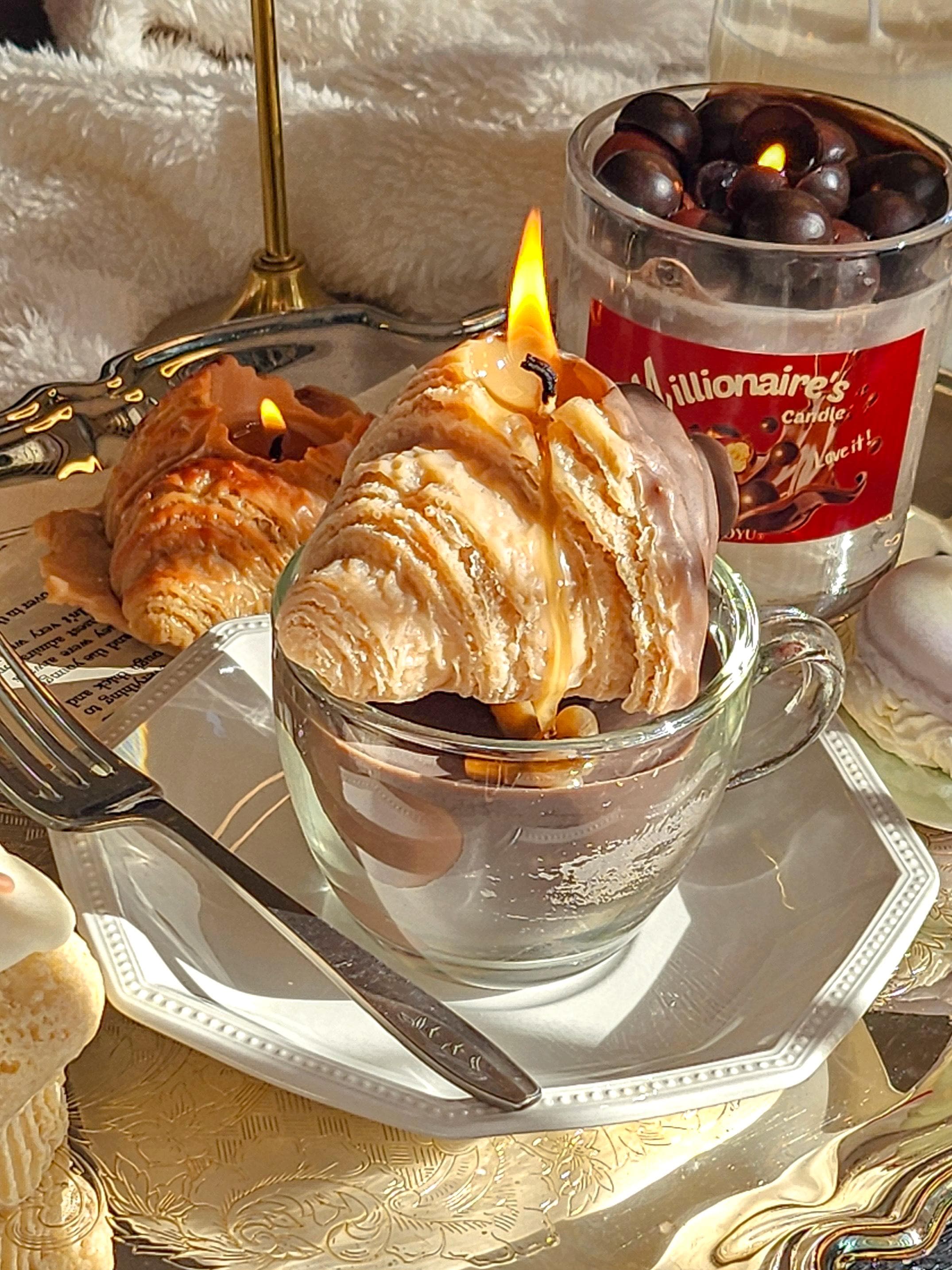 Handmade Chocolate Croissant Candle – Realistic Bakery-Inspired Candle Dessert-Themed Home Décor Unique Gift Idea for Candle Lovers Cozy