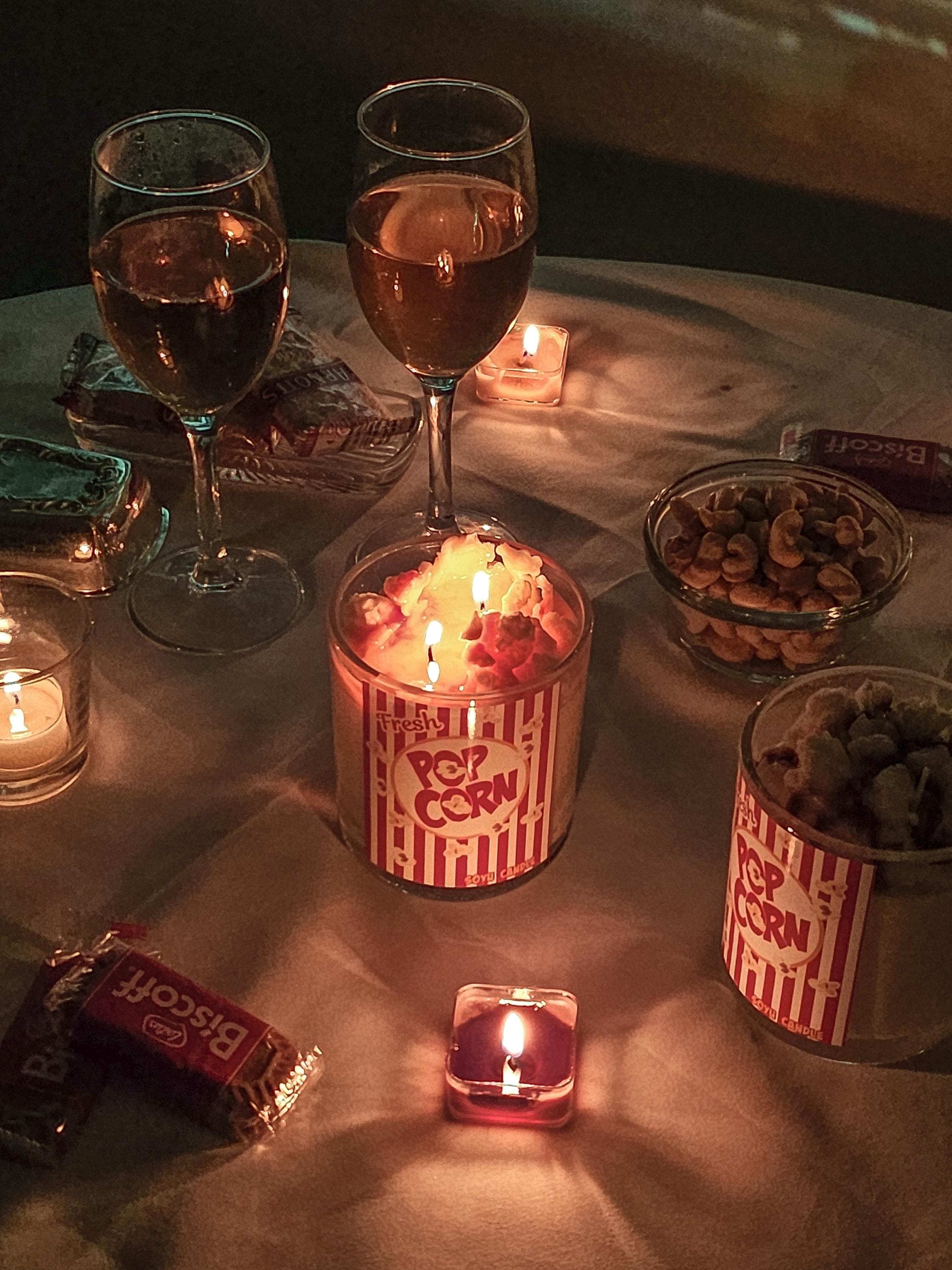 Popcorn Candle – Caramel Vanilla Scented Soy Wax Buttery Food Shaped Candle Romantic Mood Cozy Winter Fall Gift for Movie Nights Home Decor